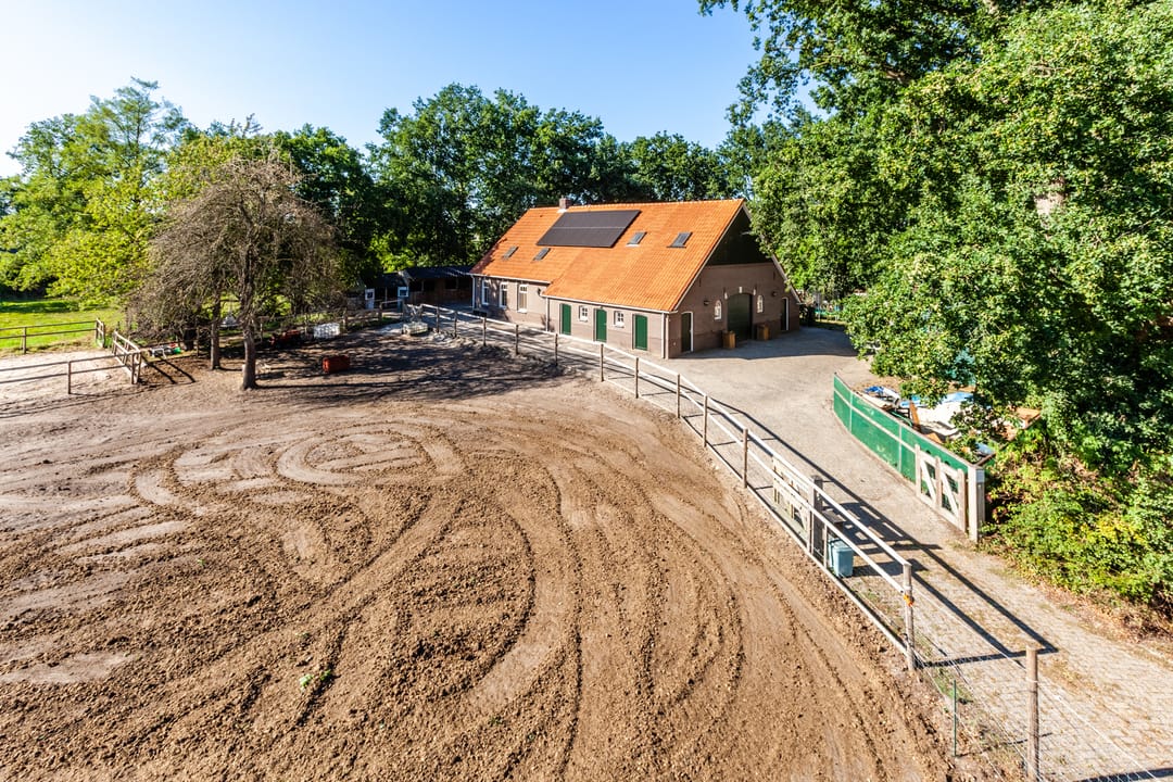 Photo 2 of Molenaarslaan 1