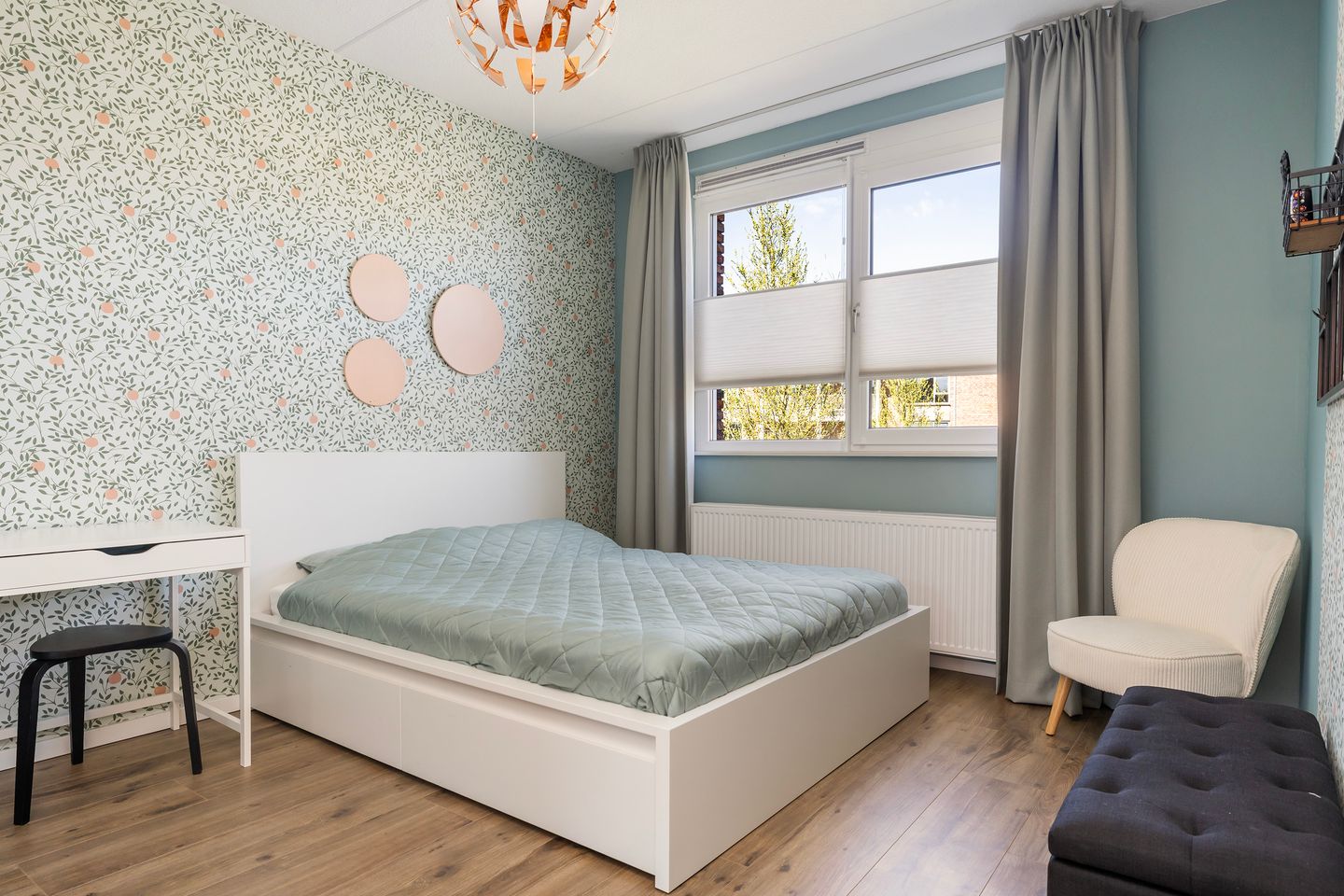Modern corner house with 4 bedrooms and private parking in Vermeerkwartier — 25