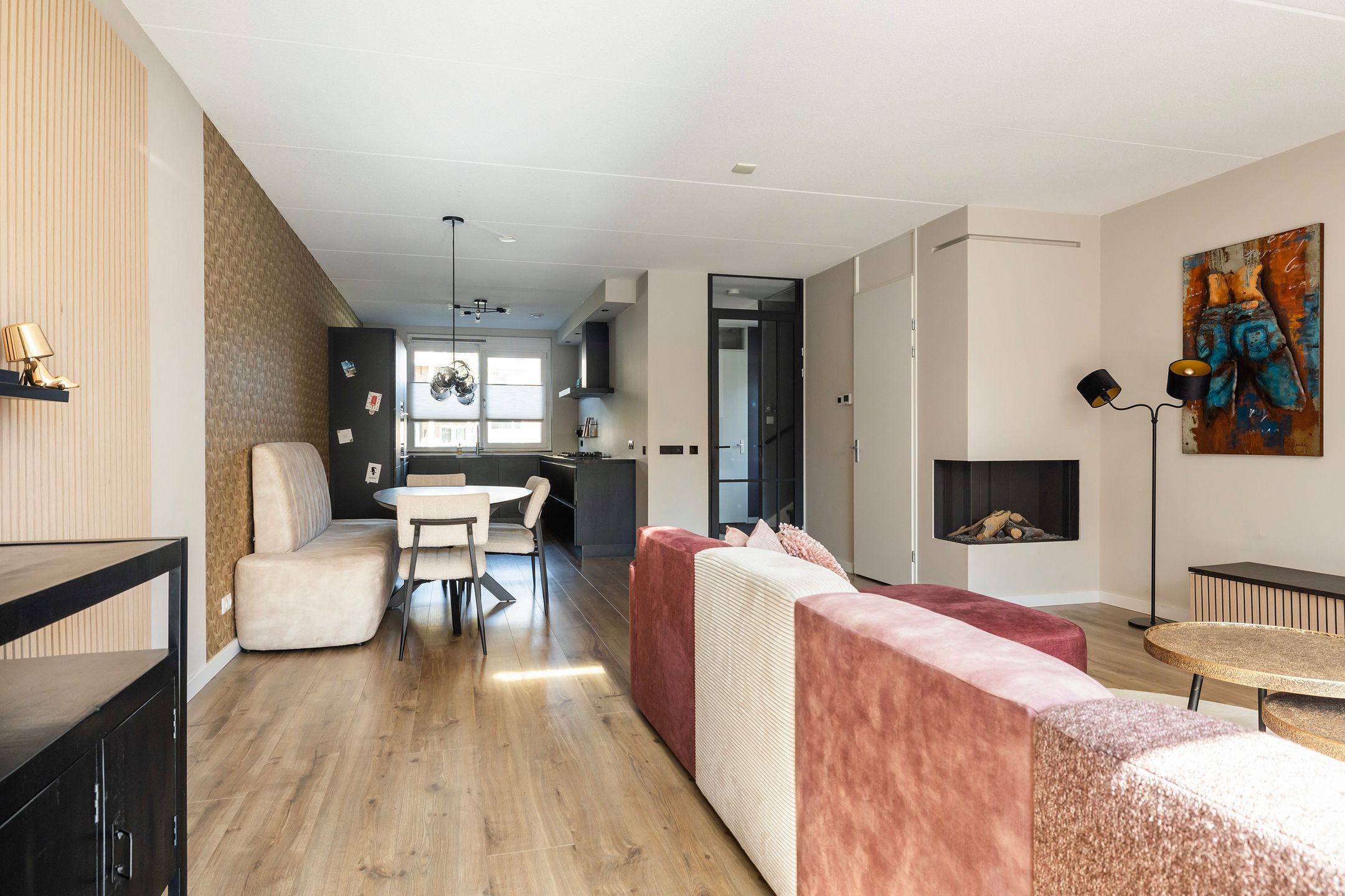 Modern corner house with 4 bedrooms and private parking in Vermeerkwartier — 12