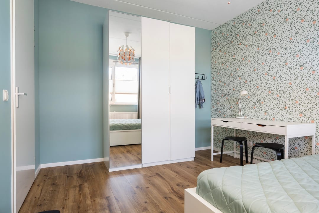 Modern corner house with 4 bedrooms and private parking in Vermeerkwartier — 26