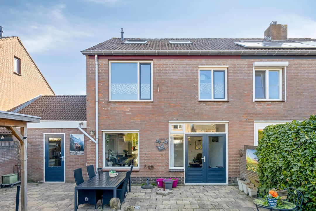 Photo 41 of Pastoor Huissenstraat 4