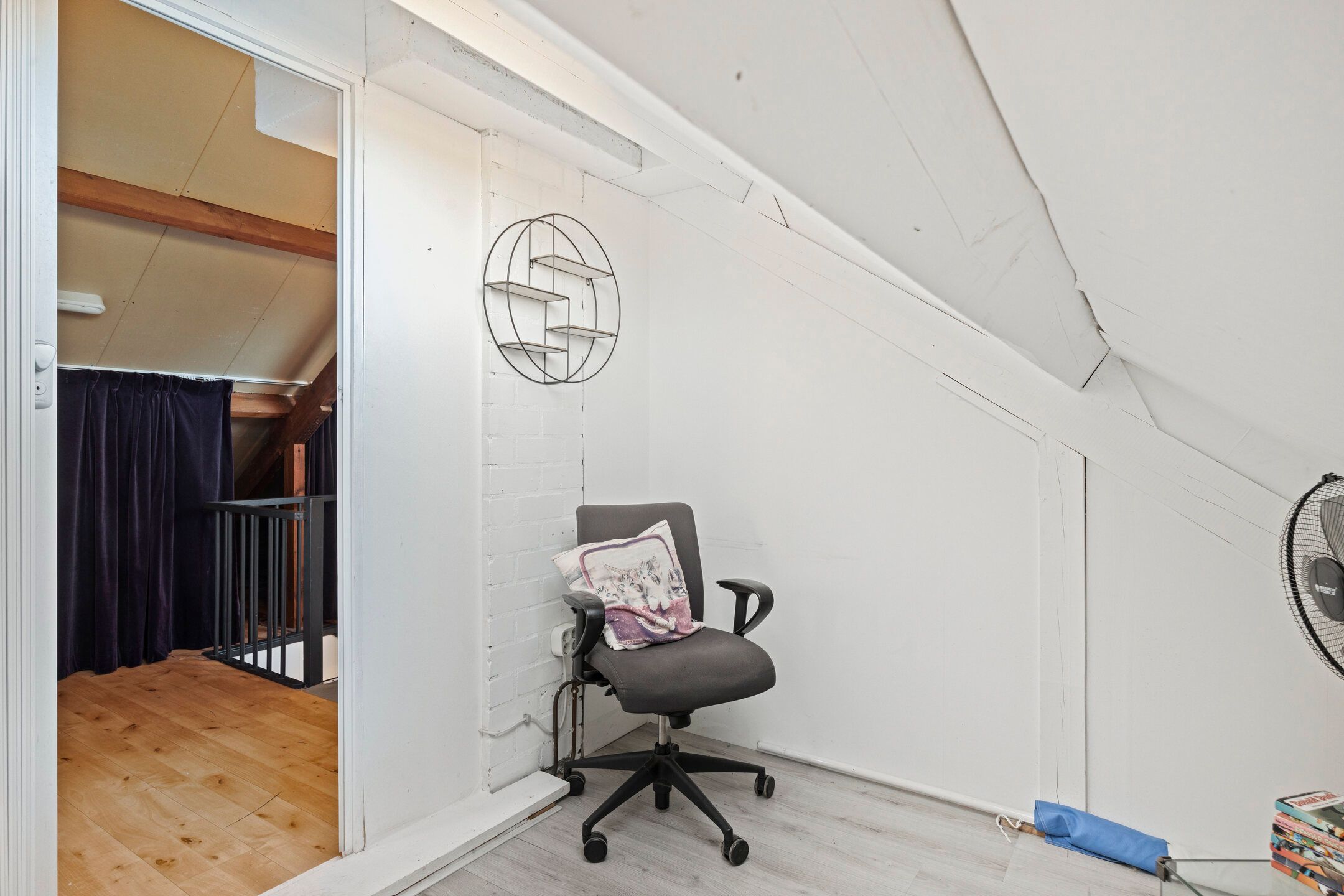 Photo 33 of Pastoor Huissenstraat 4