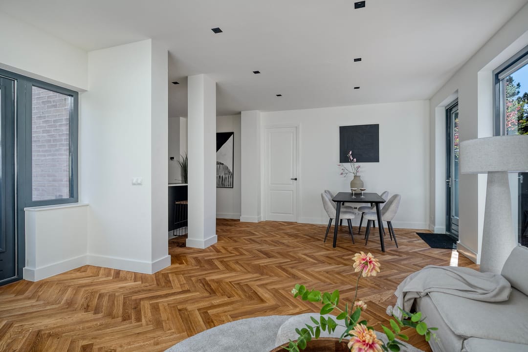 Photo 11 of Schweigmannstraat 13-B