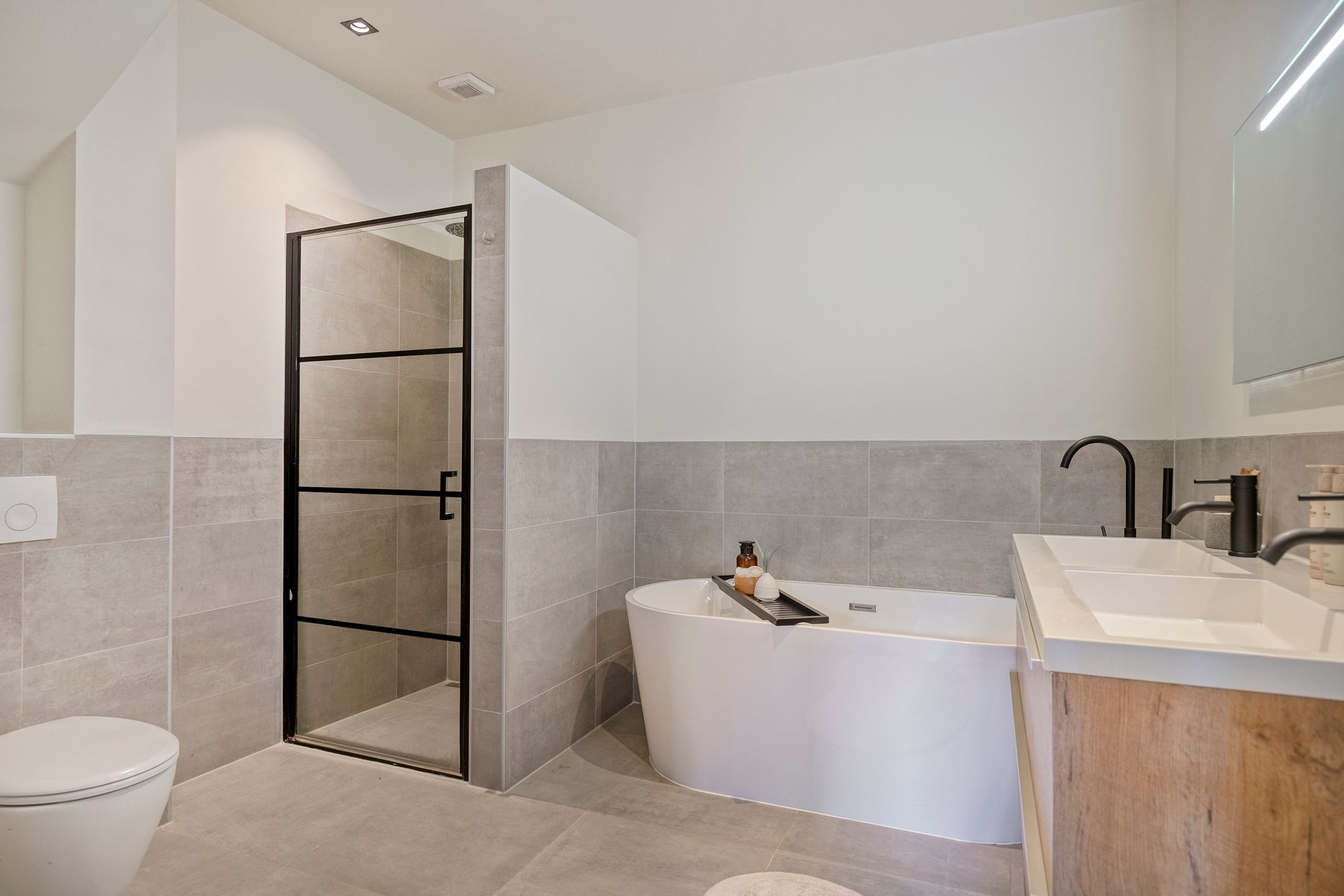 Photo 18 of Schweigmannstraat 13-B
