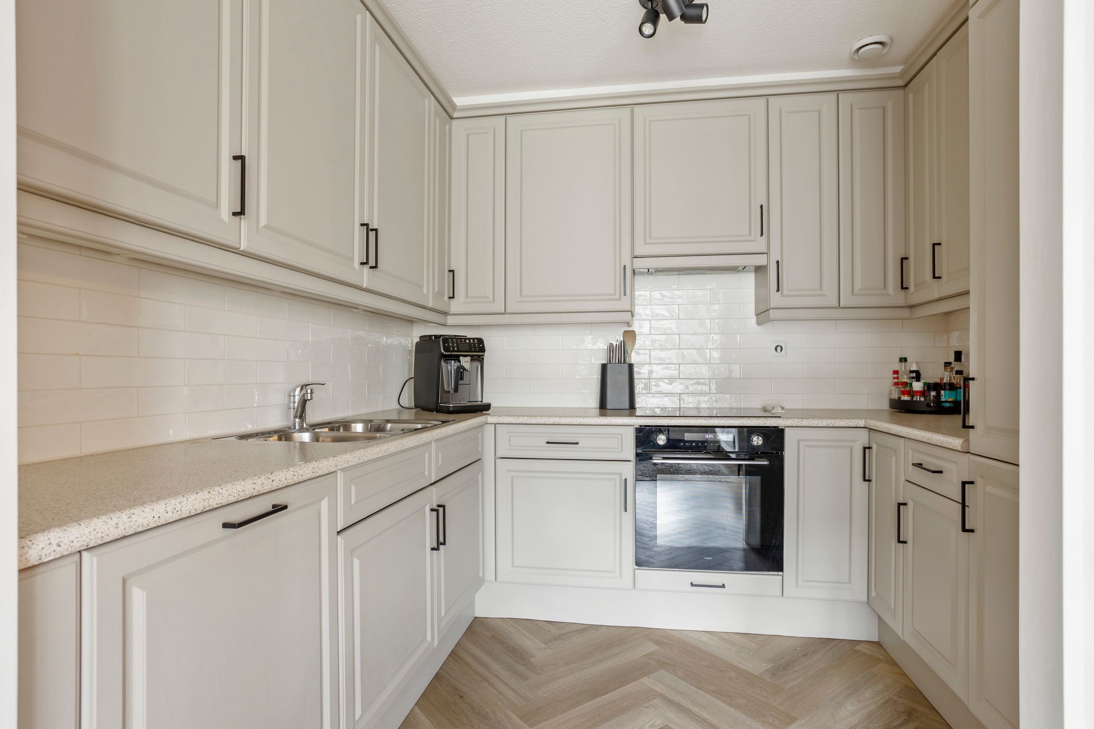 Photo 15 of Cor van Osnabruggelaan 11