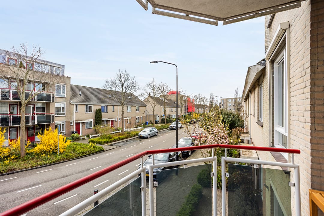 Photo 13 of Cor van Osnabruggelaan 11