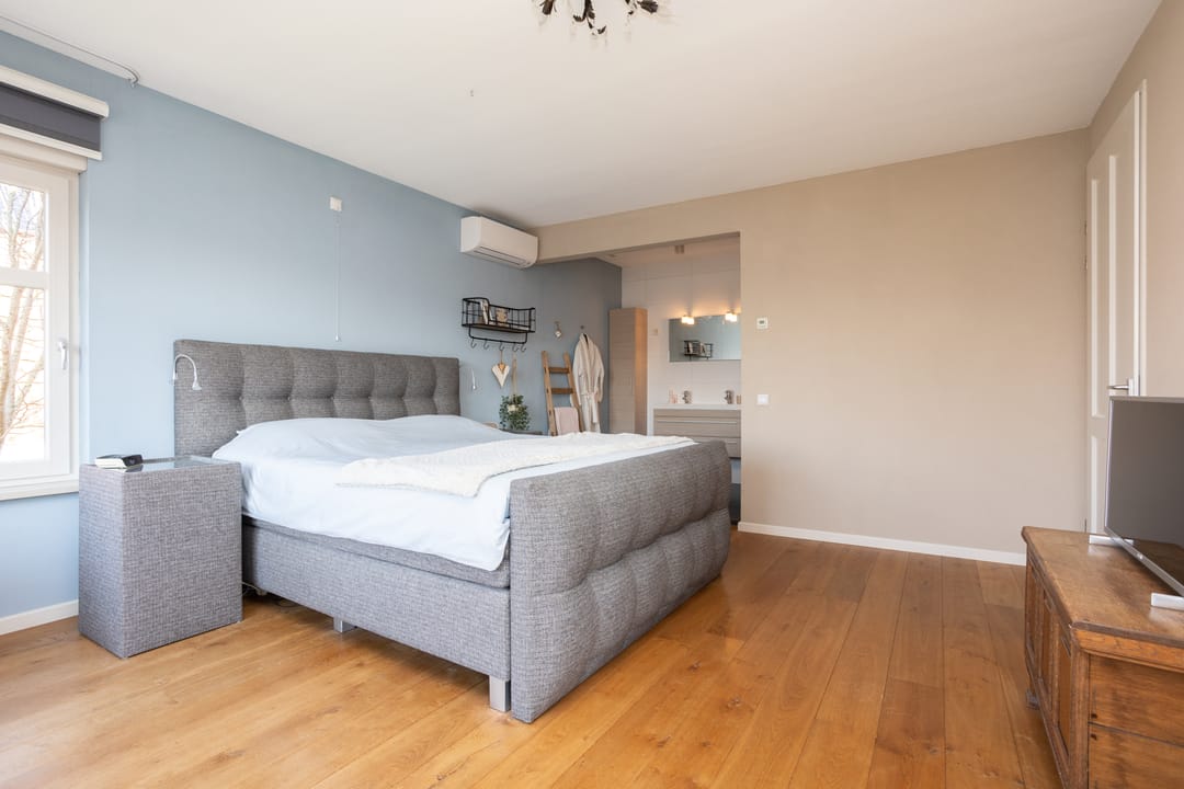 Foto 32 van Roland Holstlaan 6