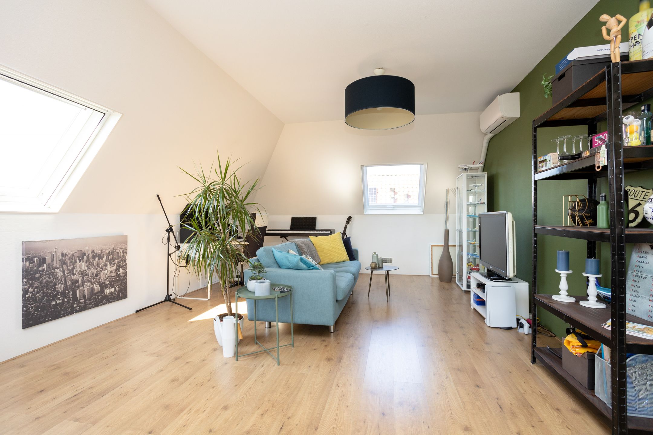 Foto 48 van Roland Holstlaan 6