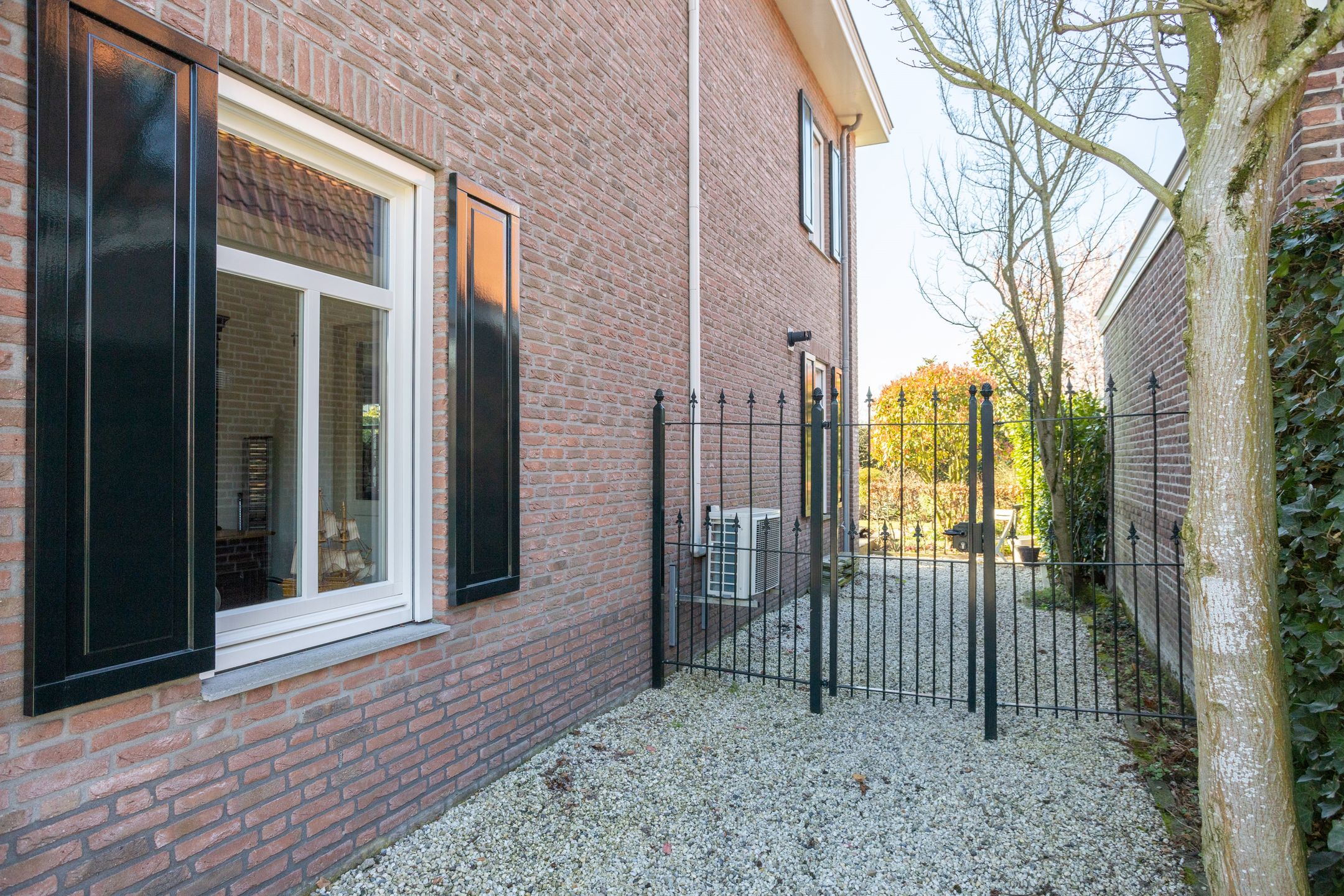 Foto 72 van Roland Holstlaan 6