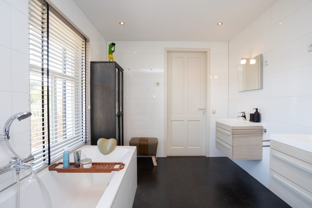 Foto 43 van Roland Holstlaan 6