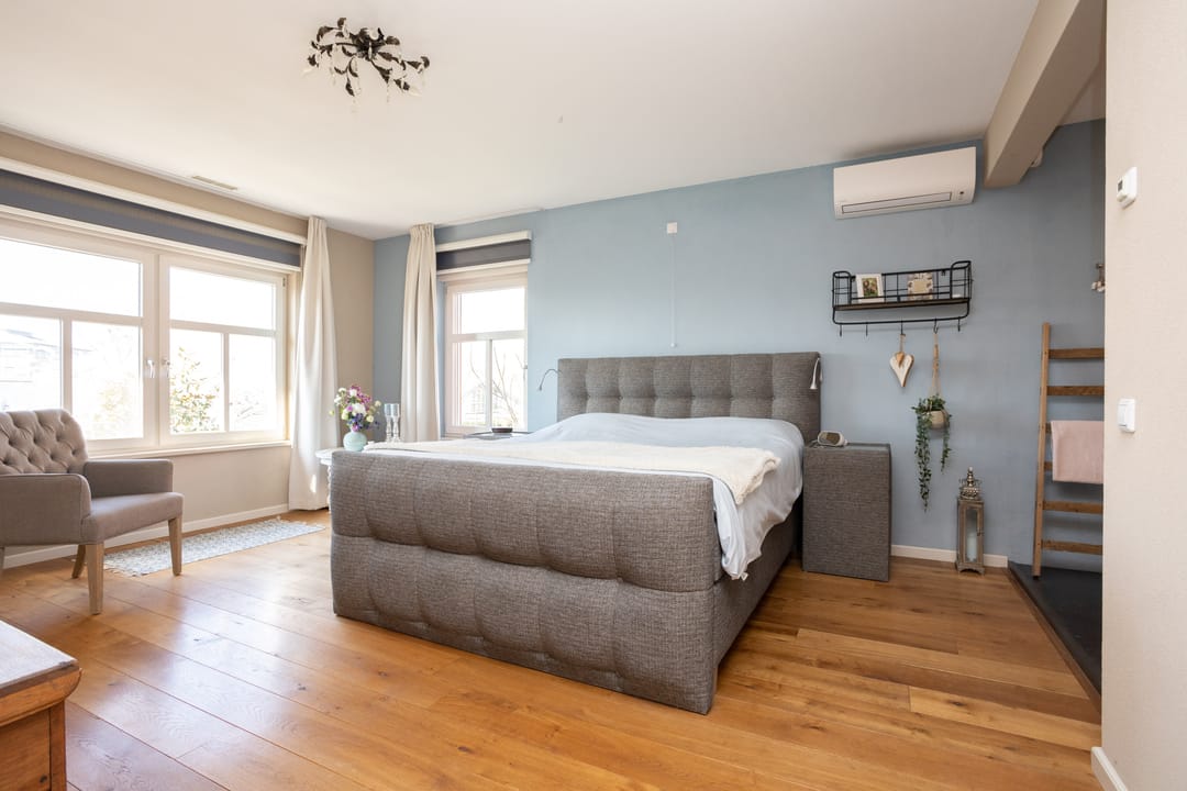 Foto 31 van Roland Holstlaan 6