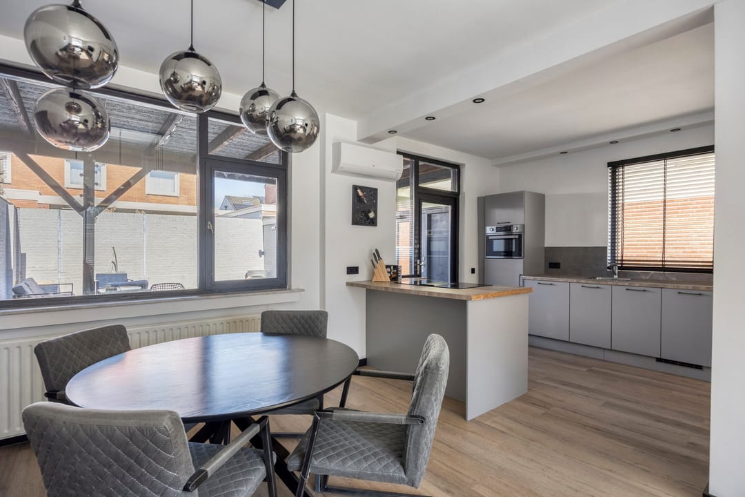 Photo 17 of Rosastraat 7