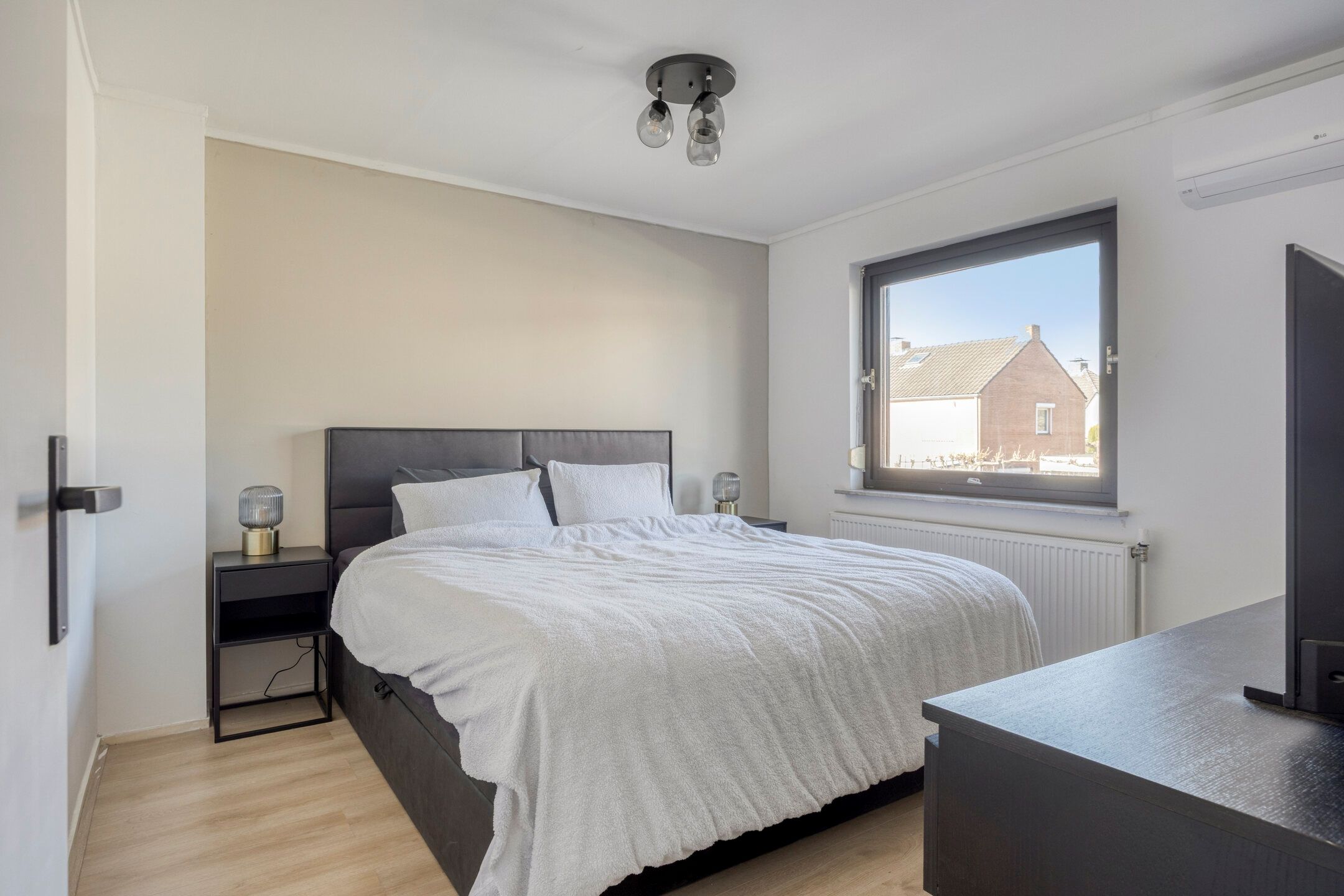 Photo 24 of Rosastraat 7