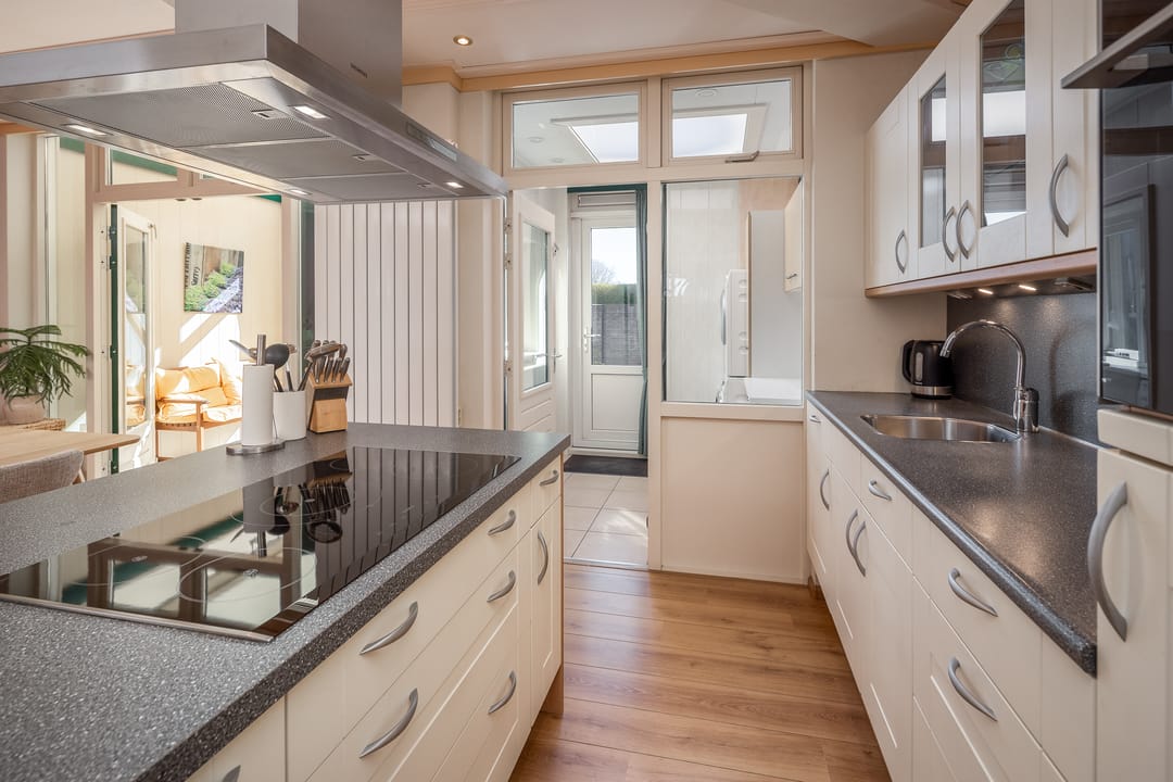 Photo 13 of Boerhaavestraat 9