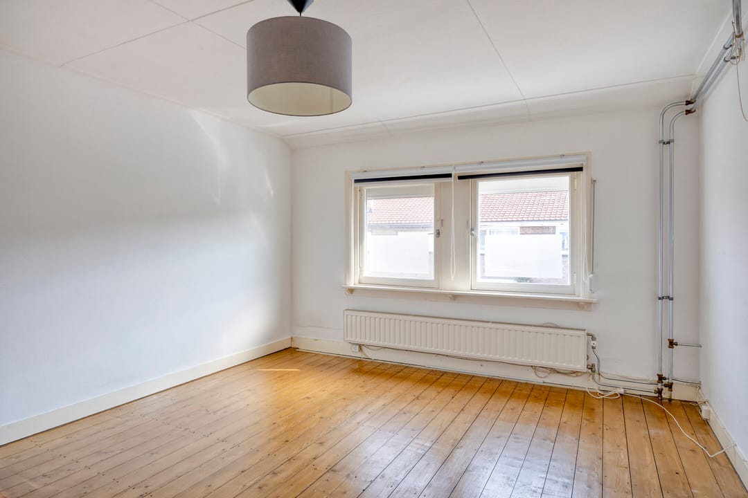 Photo 17 of Beatrixstraat 25