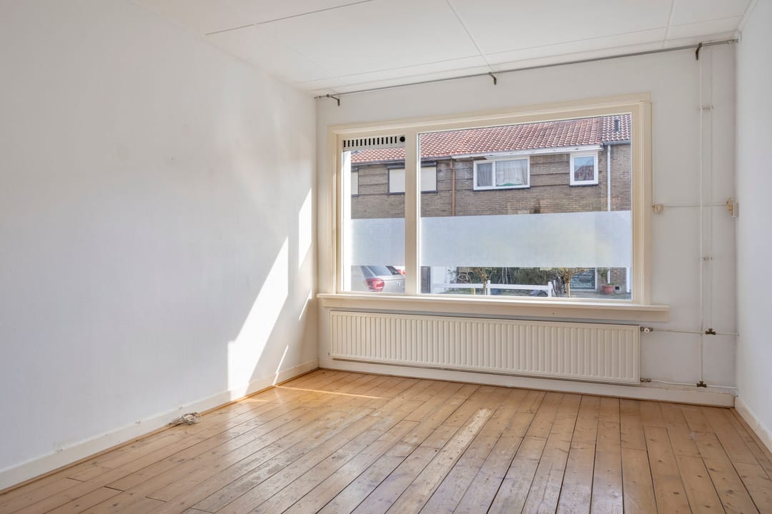 Photo 8 of Beatrixstraat 25