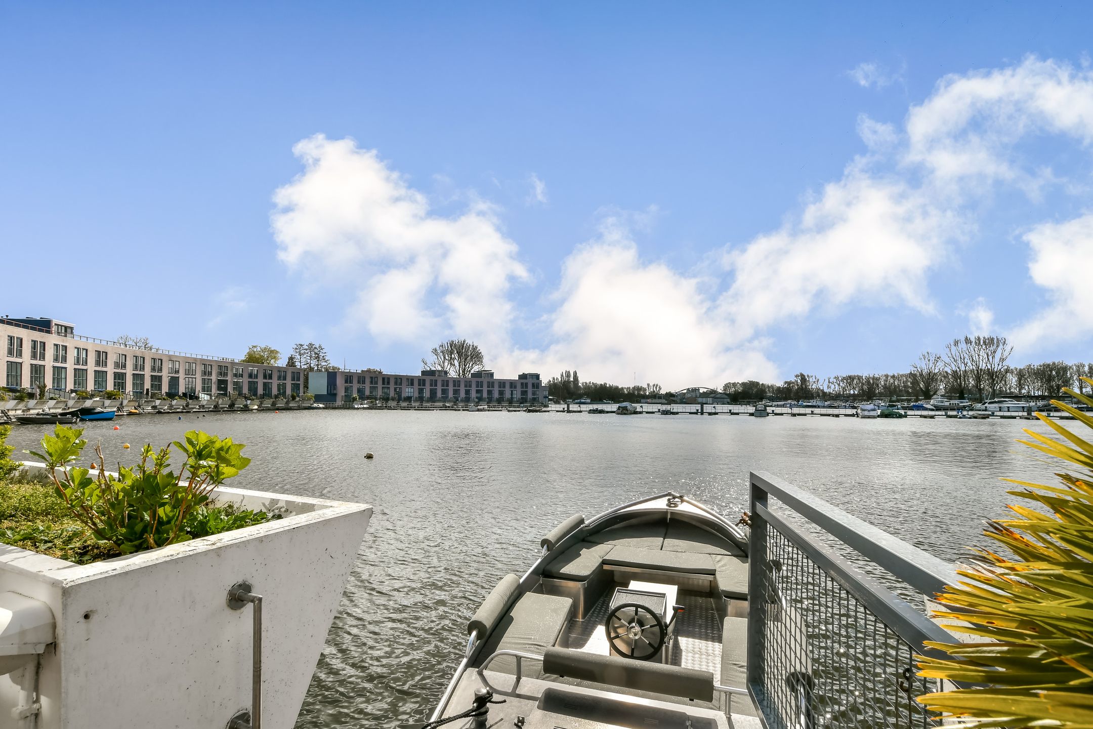 Foto 3 van Aquamarin 50