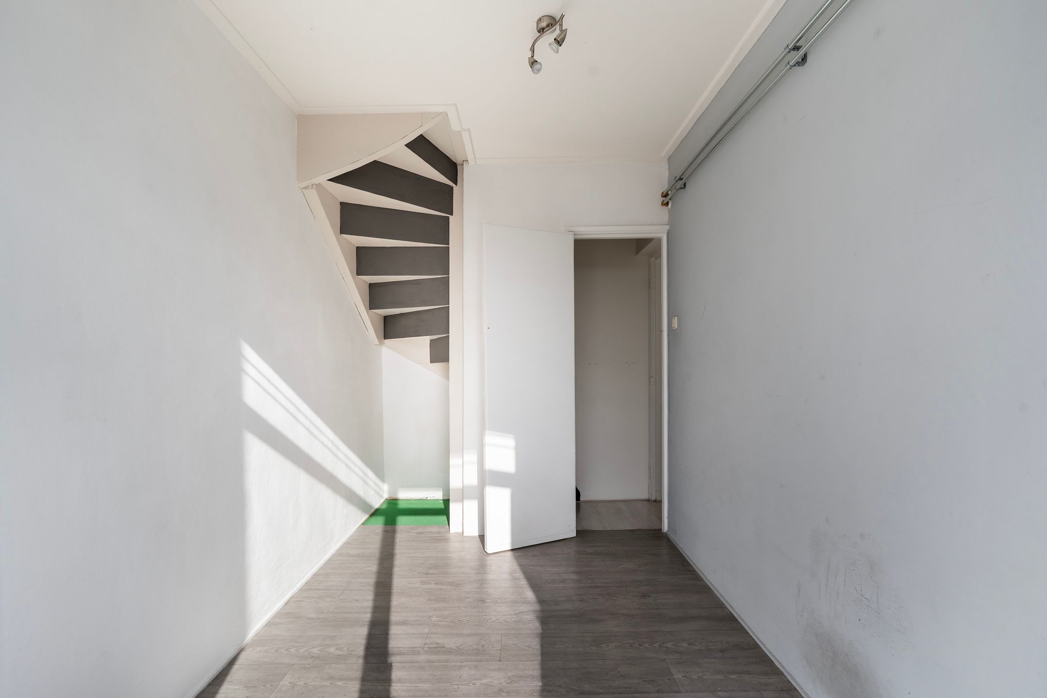 Foto 12 van Veenendaalkade 28