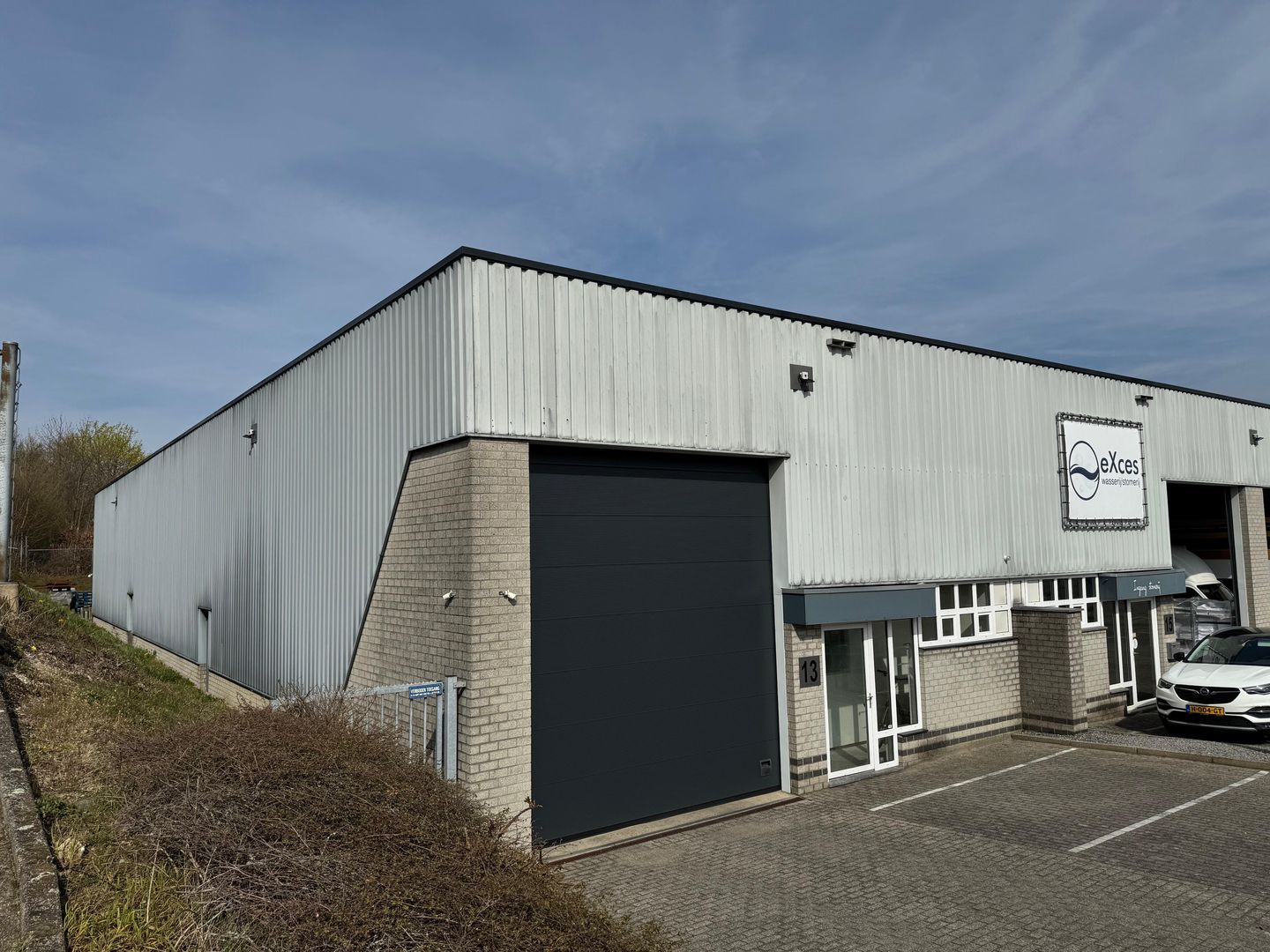 Bekijk foto 2 van Voltastraat 13