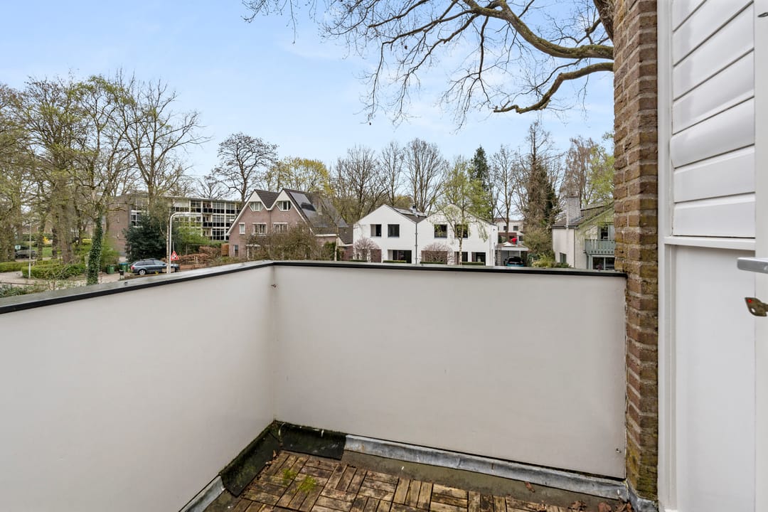 Detached Home with Spacious Basement Near Forests in Bennekom — 46