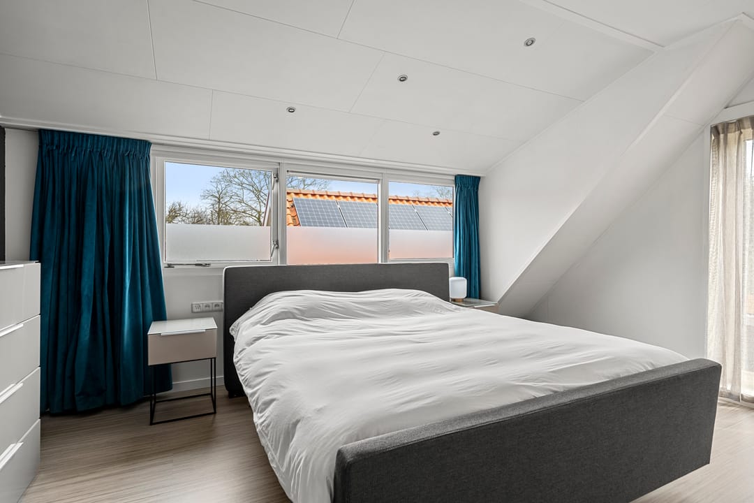 Detached Home with Spacious Basement Near Forests in Bennekom — 47