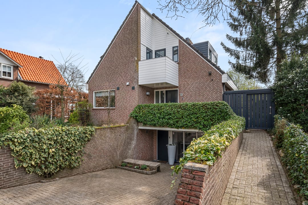 Detached Home with Spacious Basement Near Forests in Bennekom — 11