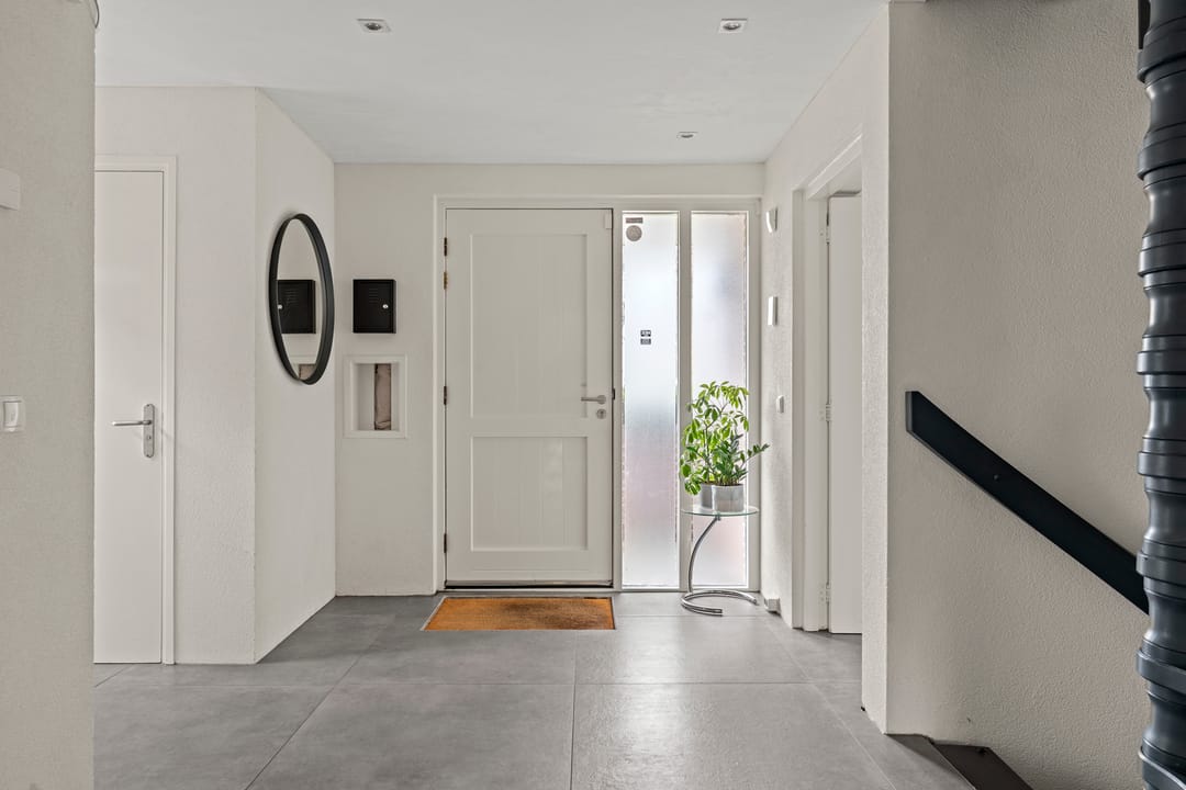 Detached Home with Spacious Basement Near Forests in Bennekom — 23