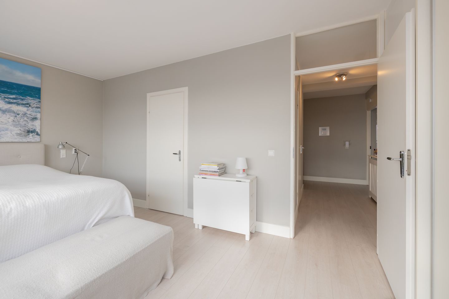 Spacious corner apartment with panoramic sea views and resort amenities — 14