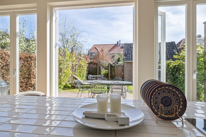 Tussenwoning te koop: Vondellaan 23, Bussum
