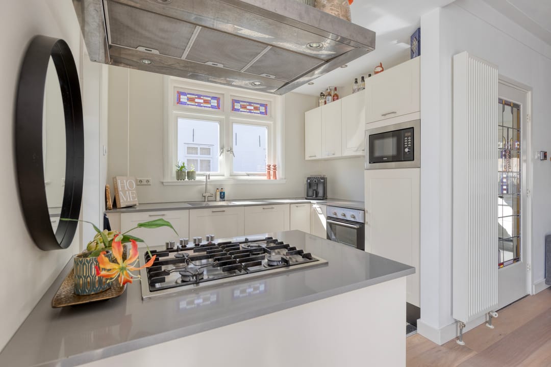 Charming 1930s semi-detached home with A+ energy label and five bedrooms in Vught — 16