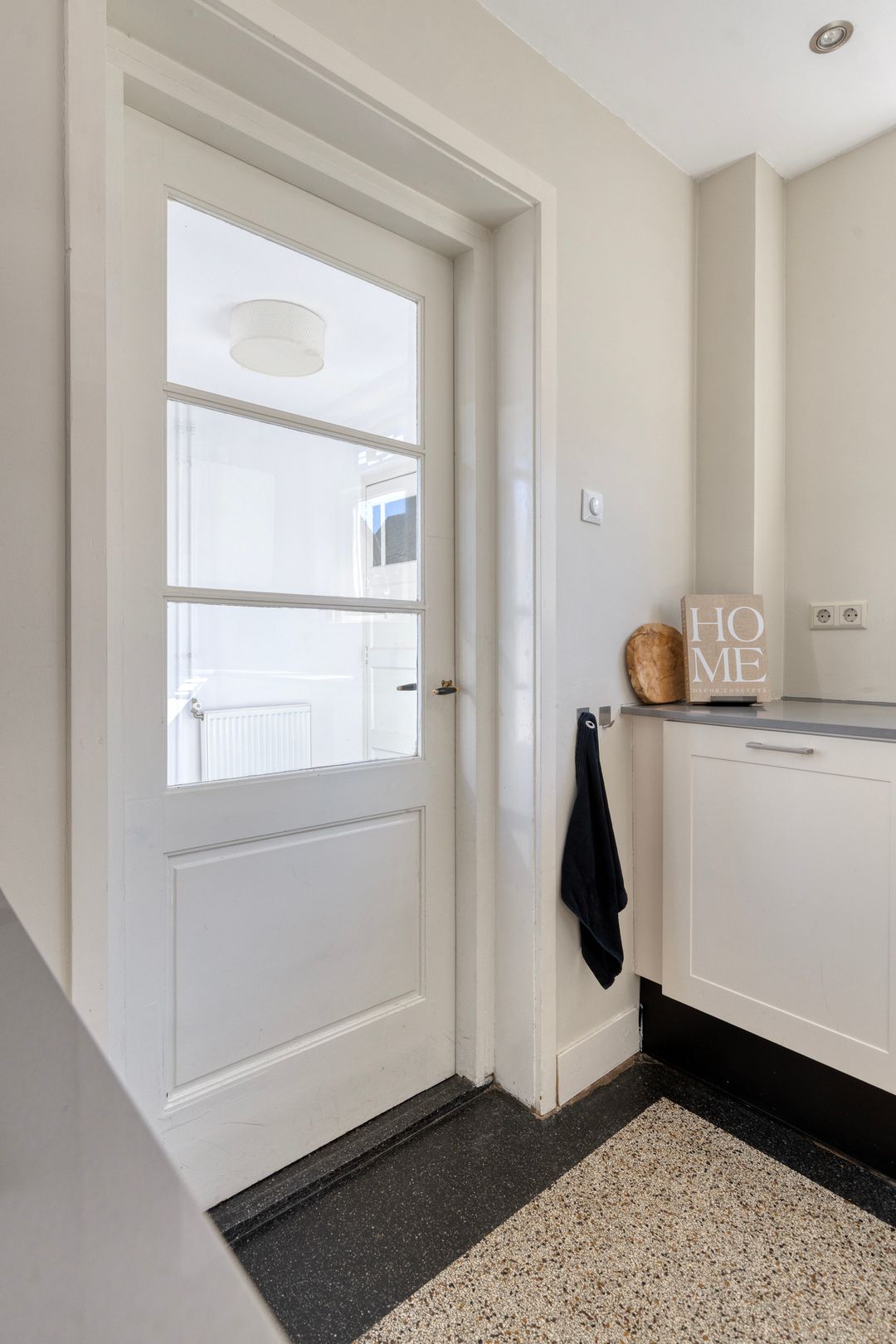 Charming 1930s semi-detached home with A+ energy label and five bedrooms in Vught — 17