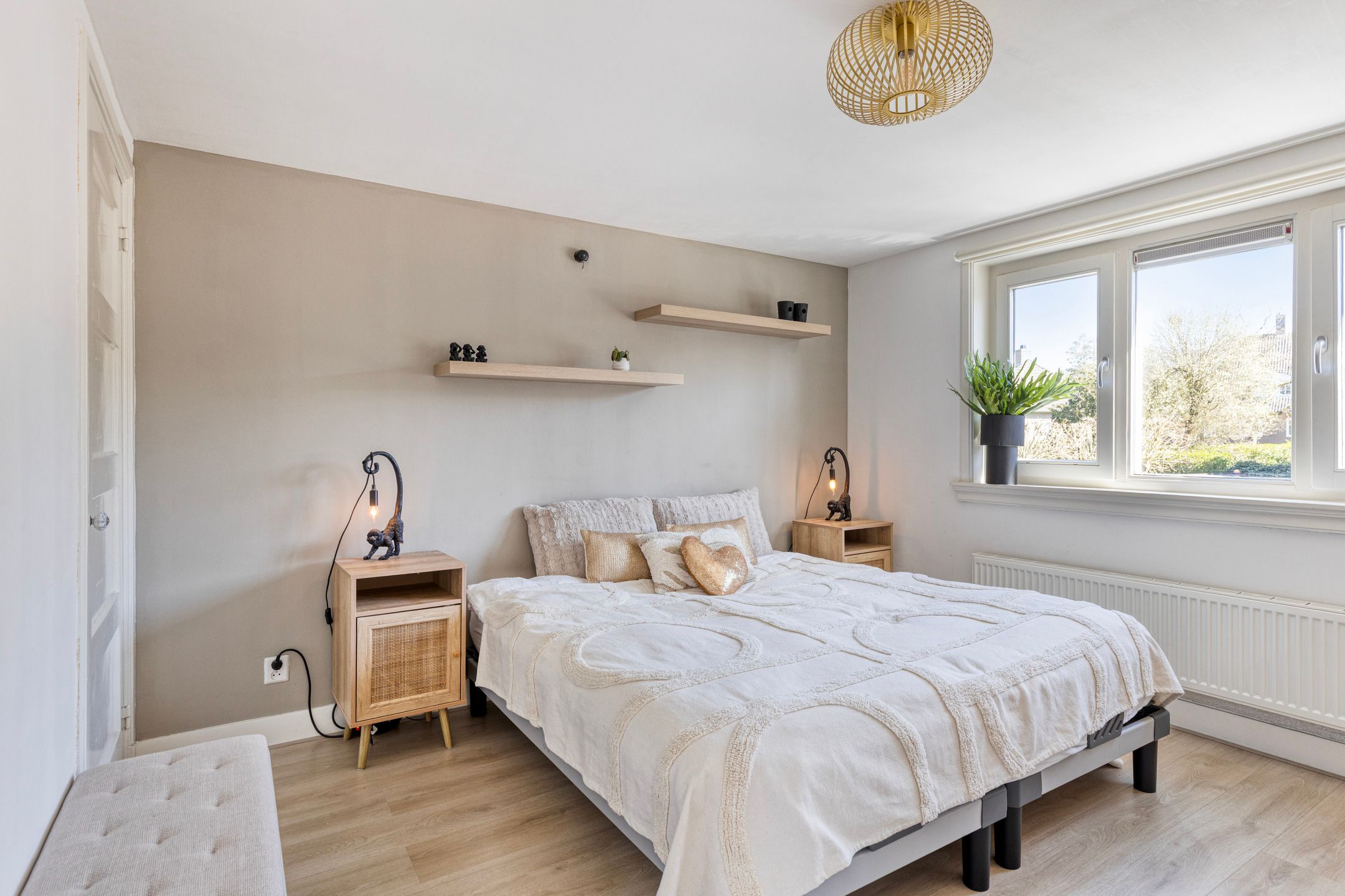 Charming 1930s semi-detached home with A+ energy label and five bedrooms in Vught — 21