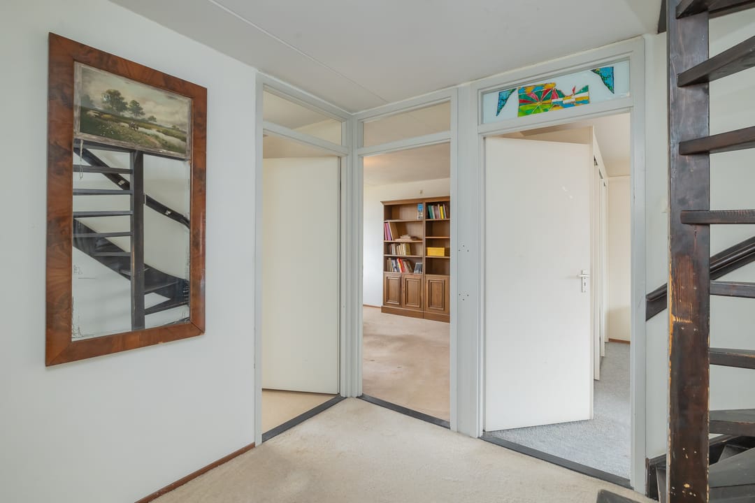 Family home with sunny southwest garden and garage in child-friendly Bennebroek — 22
