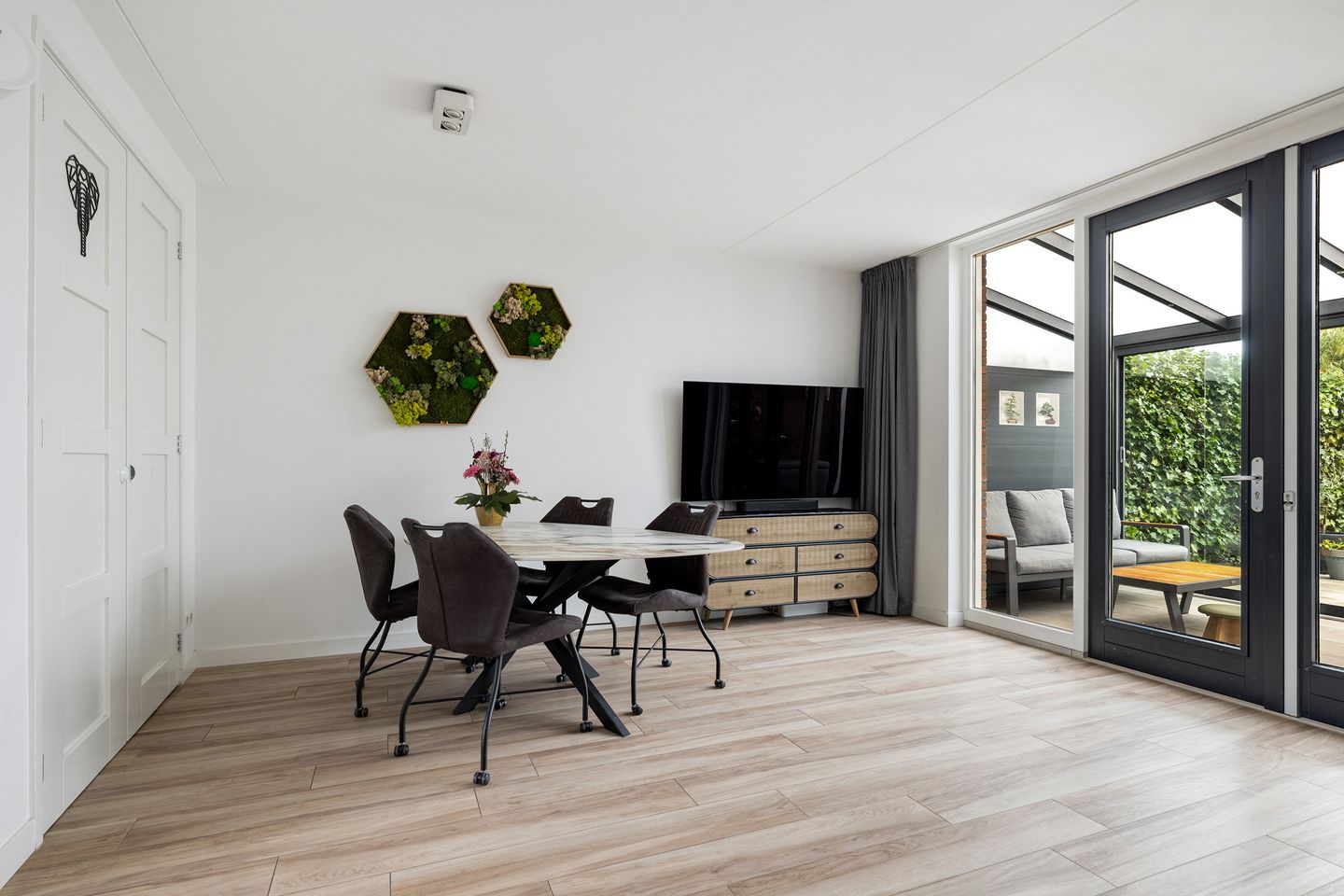 Photo 4 of Silenestraat 3