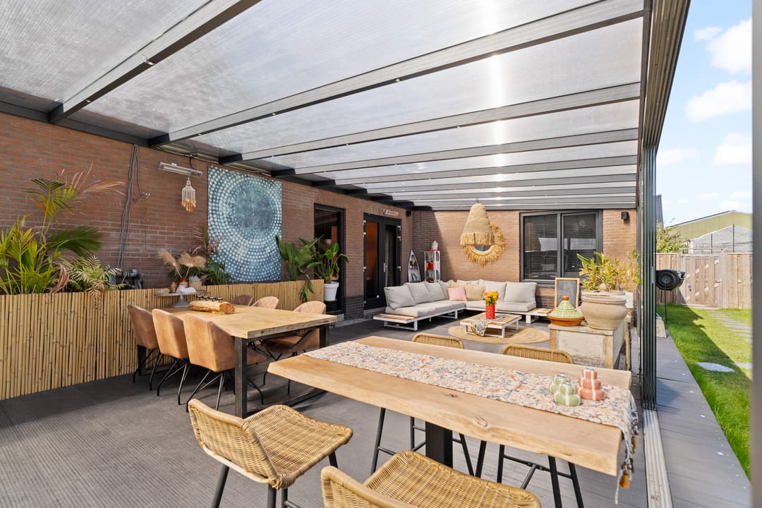 Luxurious New Villa with Pool and Tiny House near Flower Bulb Fields — 28