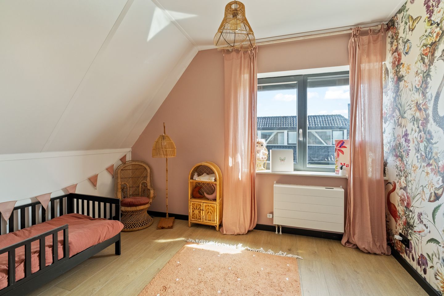 Luxurious New Villa with Pool and Tiny House near Flower Bulb Fields — 44