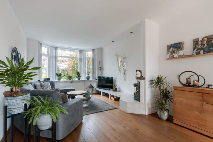 Photo 2 of Diepenbrockweg 126