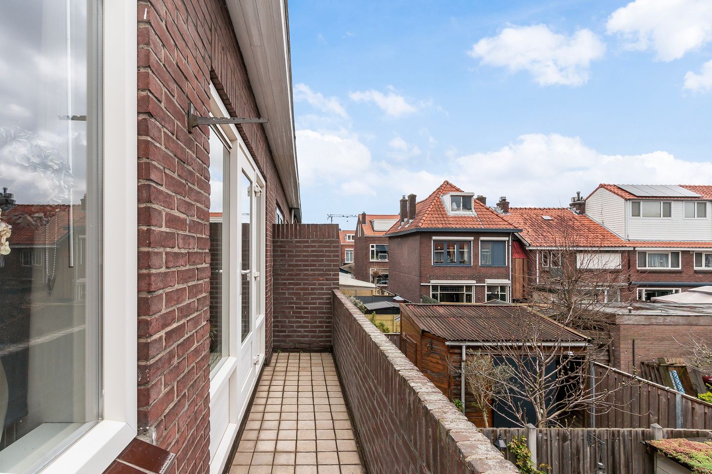 Spacious Modernized 1930s Bay Window Home with Southeast Facing Garden — 20