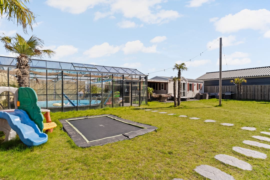 Luxurious New Villa with Pool and Tiny House near Flower Bulb Fields — 22
