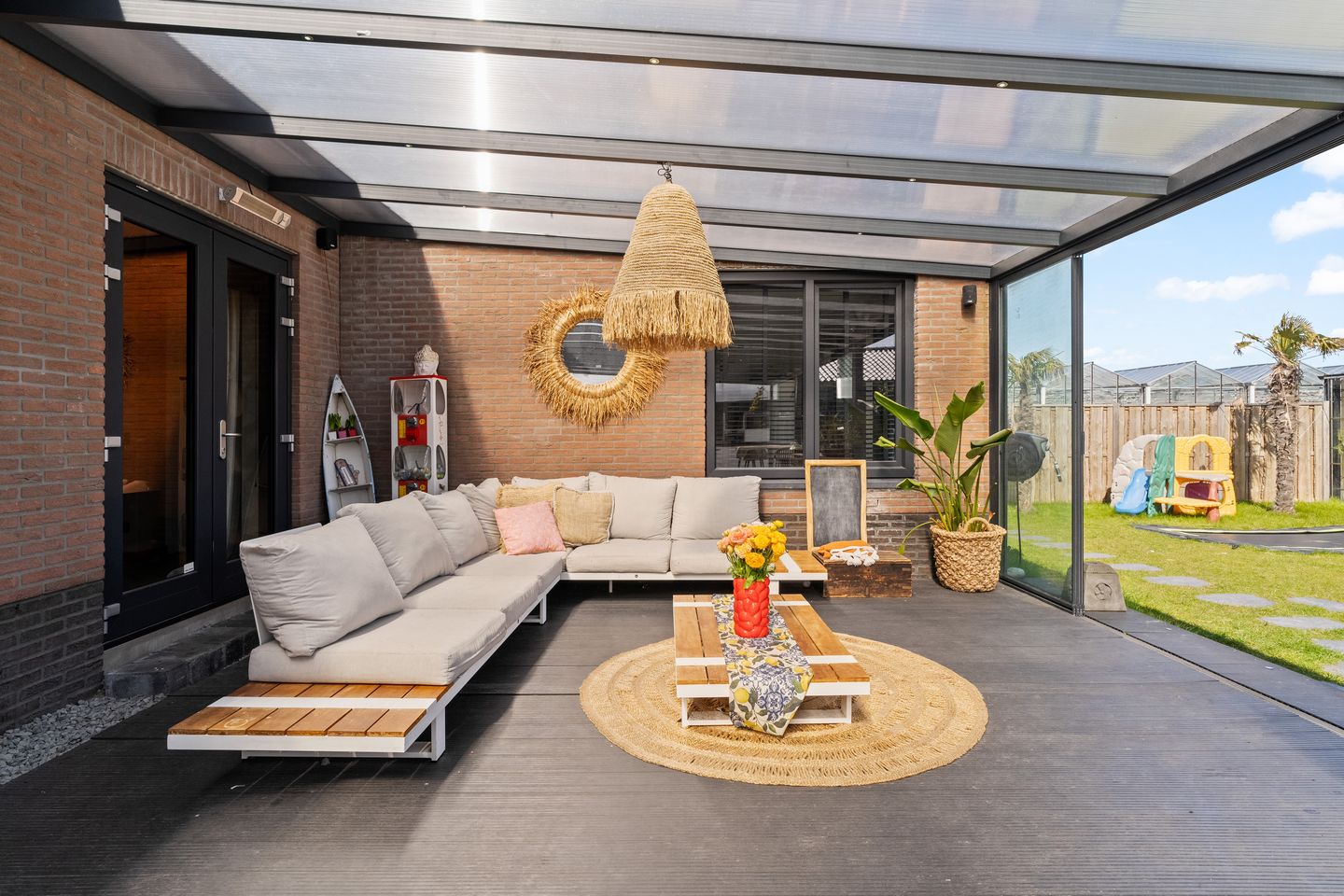 Luxurious New Villa with Pool and Tiny House near Flower Bulb Fields — 25