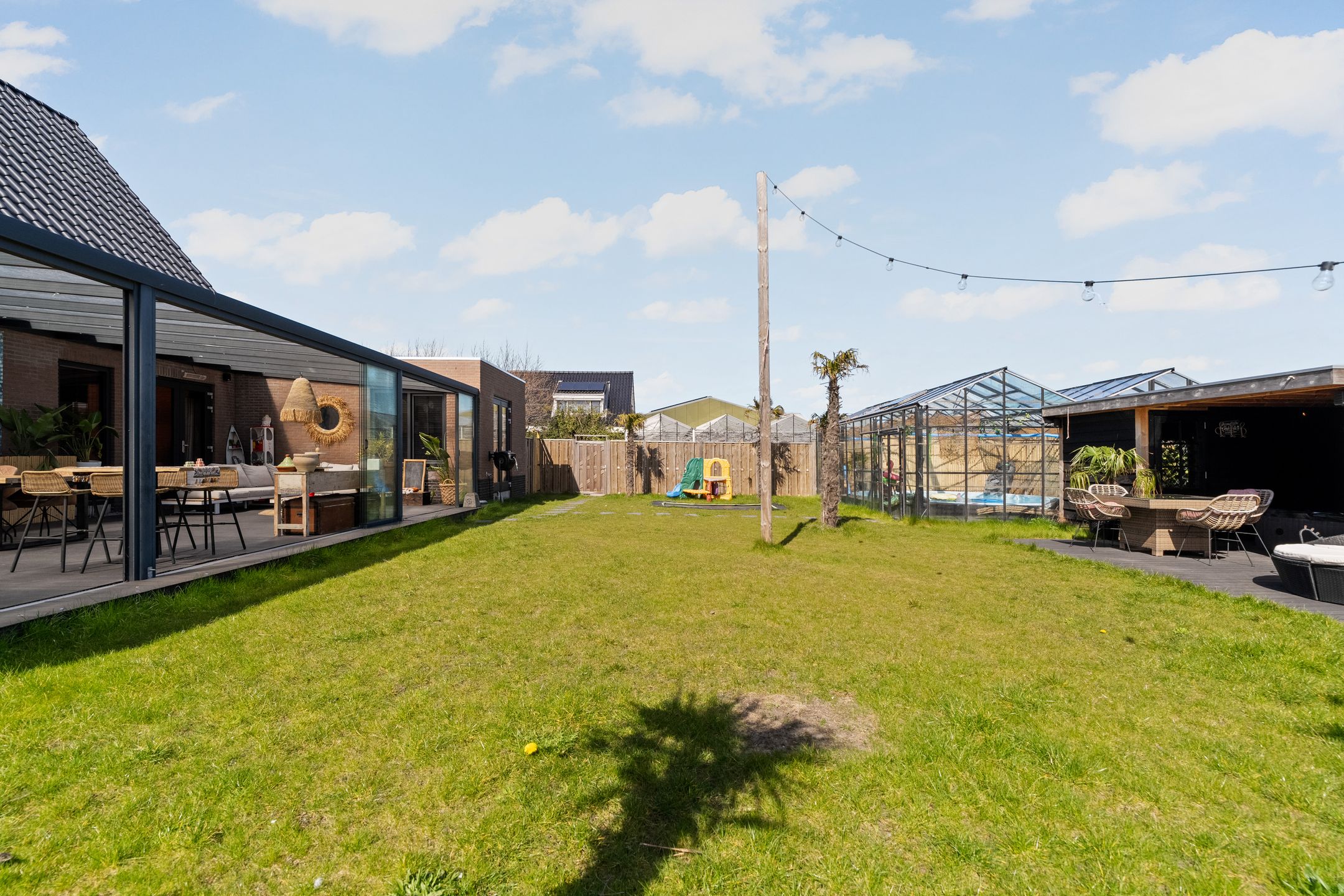 Luxurious New Villa with Pool and Tiny House near Flower Bulb Fields — 30