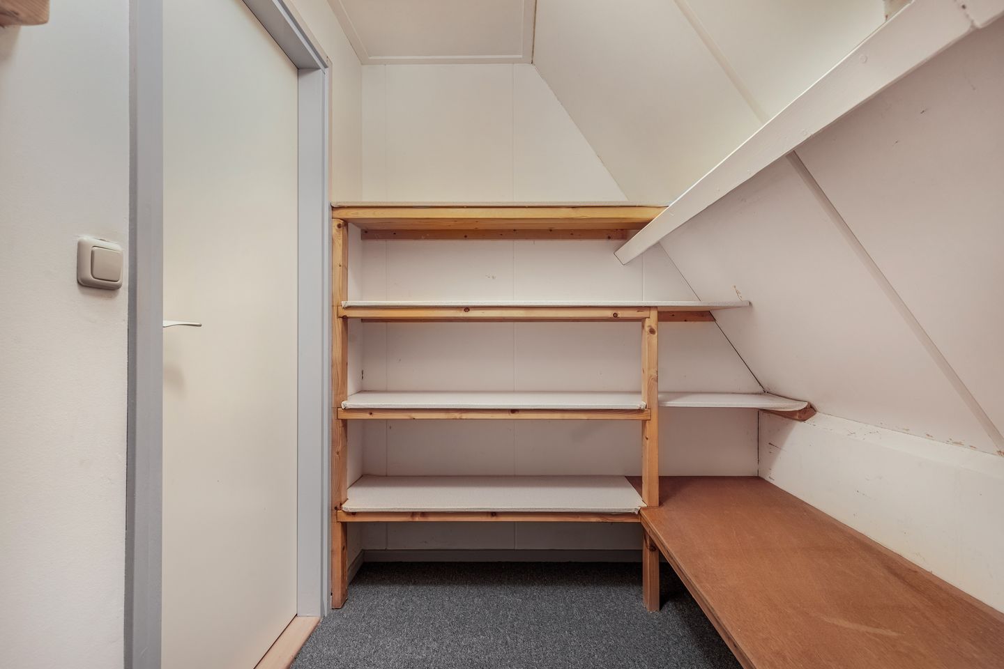 Photo 44 of Henric de Cranestraat 12-A