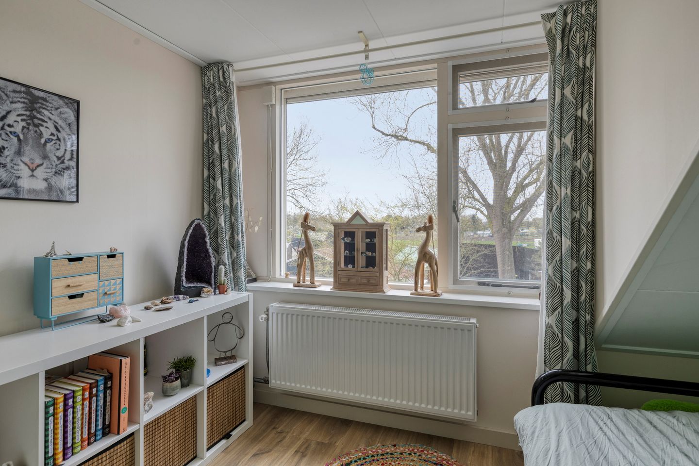 Spacious corner home with four bedrooms in Sommelsdijk center — 25