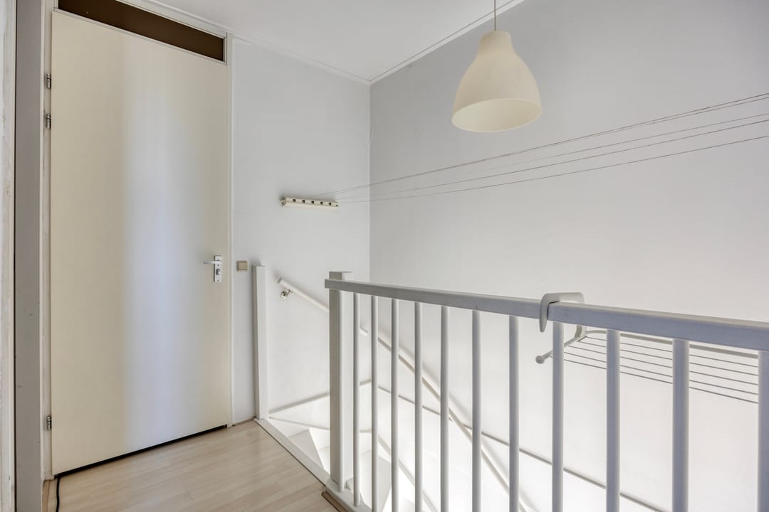 Modern family home with 5 bedrooms and plenty of living space — 23