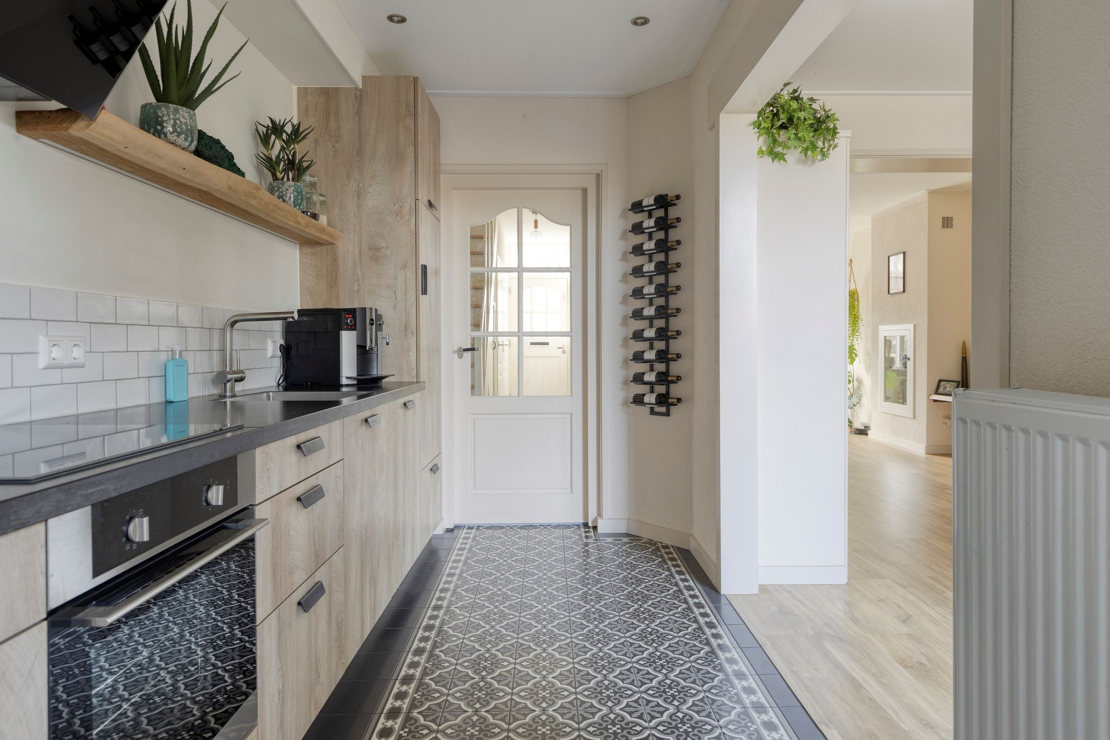 Spacious corner home with four bedrooms in Sommelsdijk center — 15