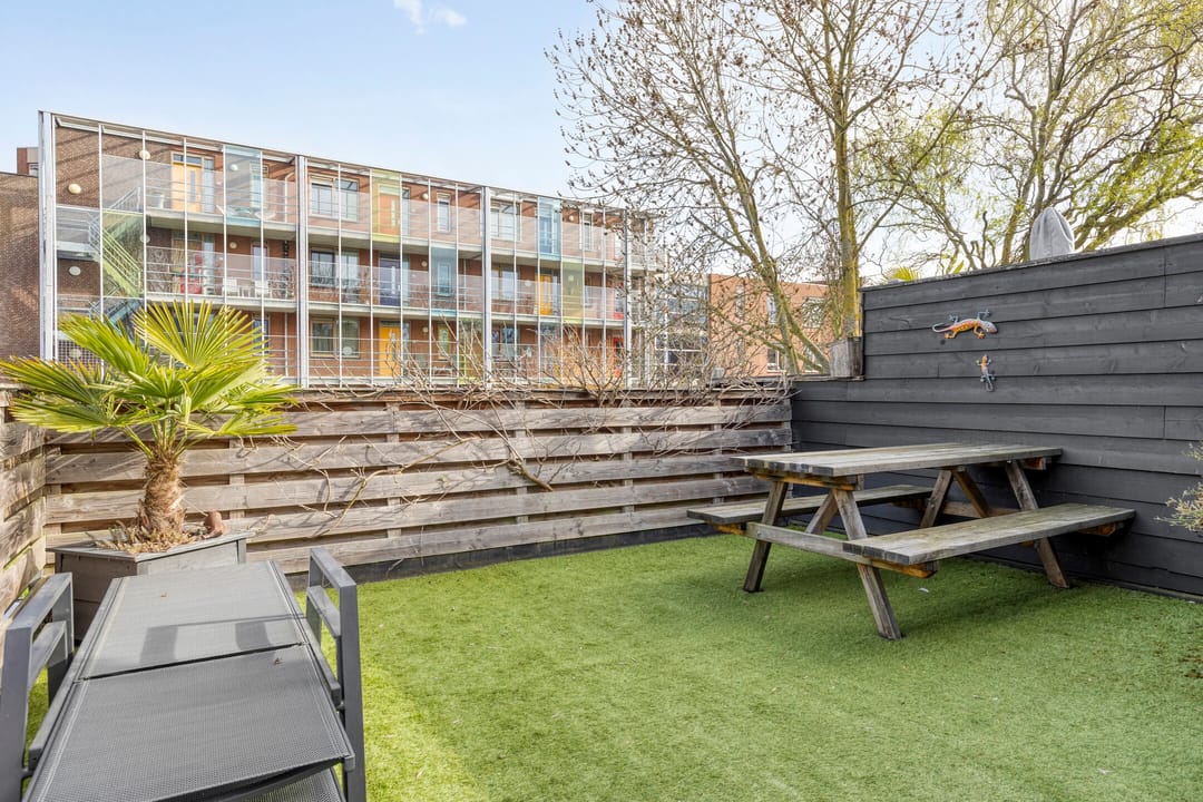 Spacious corner home with four bedrooms in Sommelsdijk center — 31