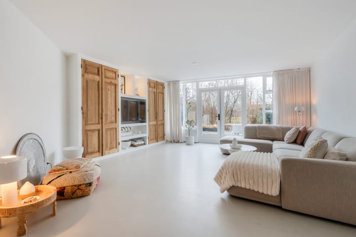 Photo 3 of Margriethof 93