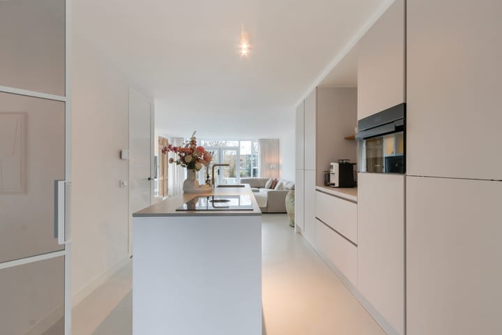 Photo 2 of Margriethof 93