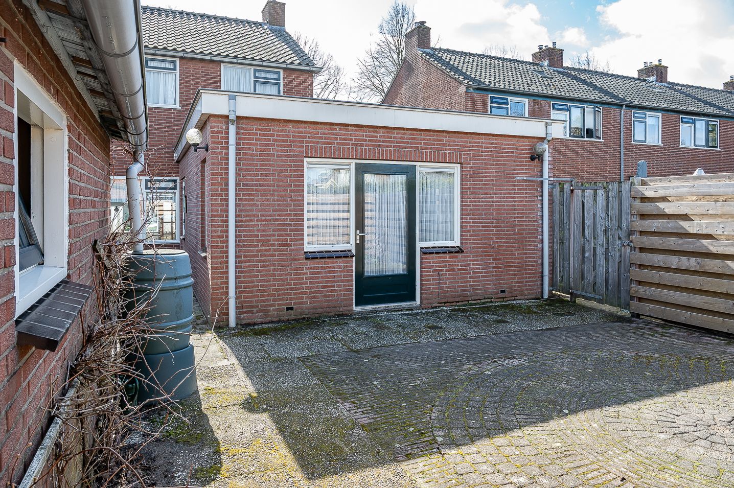 Photo 40 of Dwarsstraat 10