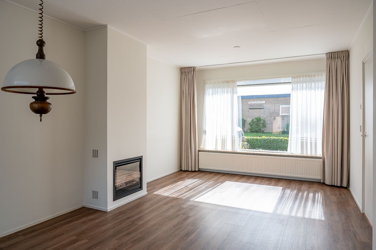 Photo 15 of Dwarsstraat 10